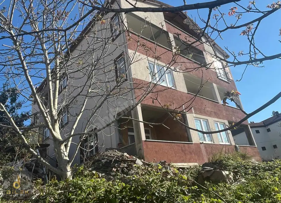 Kışla Köseler Mah Satılık Müstakil Bina ve Arsa
