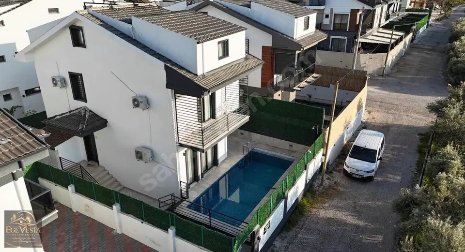 Müstakil Havuzlu 4+1 Lüks Villa – fotoğraf 2