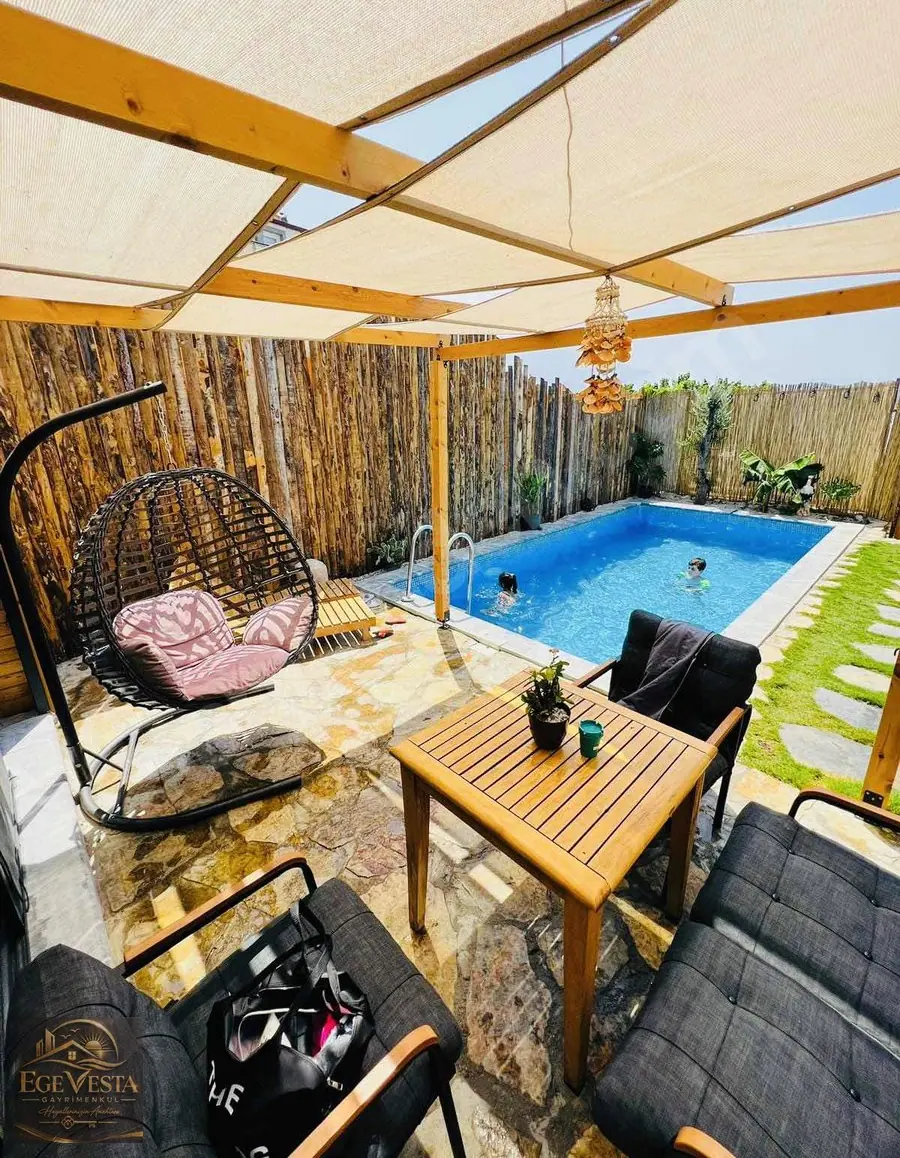 Fethiyede Uzun Dönem Havuzlu Bungalow